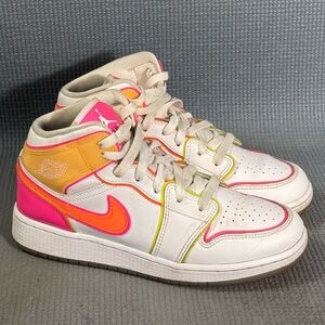 Nike Air Jordan 1 Mid SE GS "Edge Glow" Sneakers CV4611-100 Big Kid’s Size 5Y